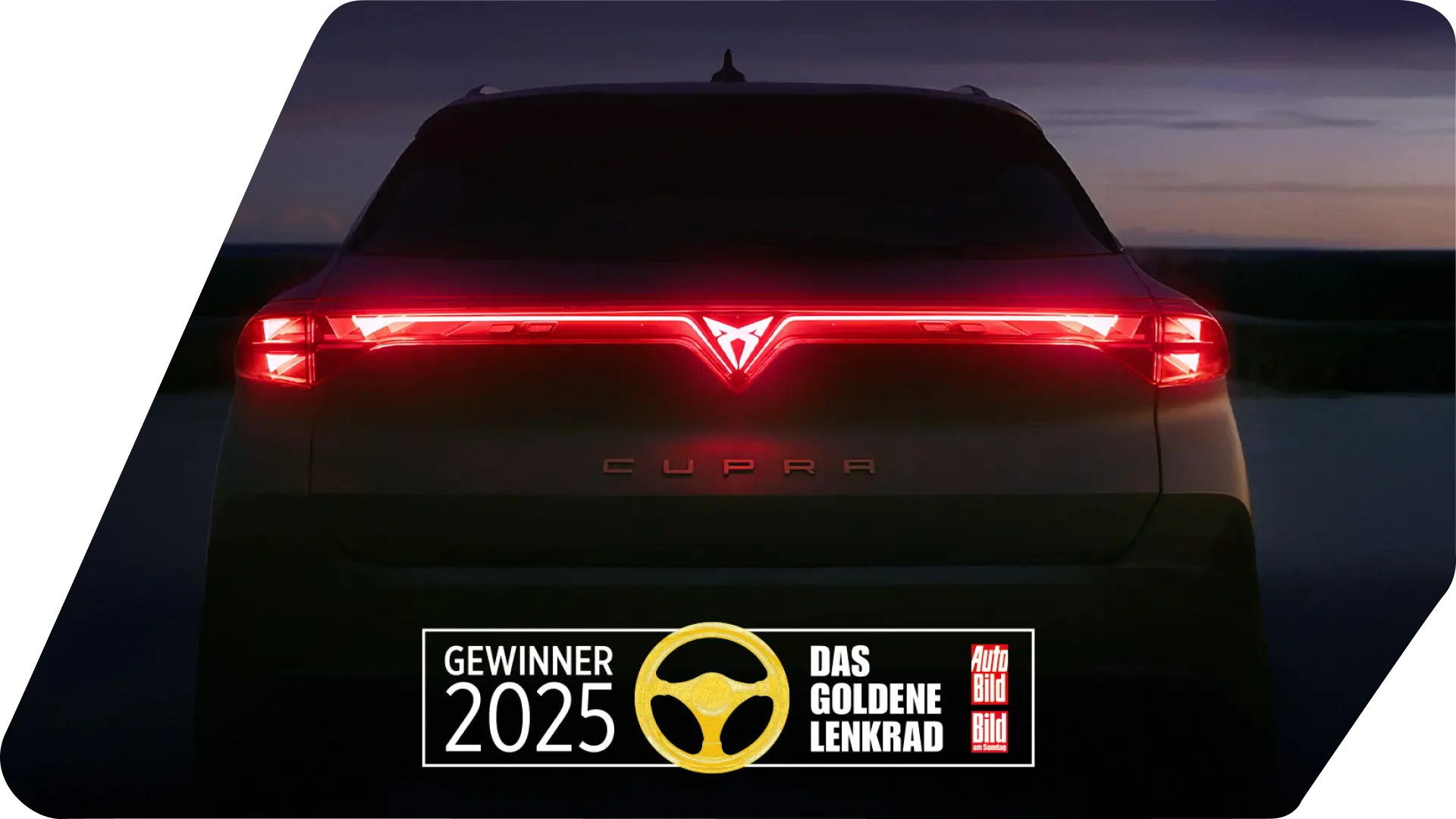 251125_CUPRA-Terramar_Goldenes-Lenkrad